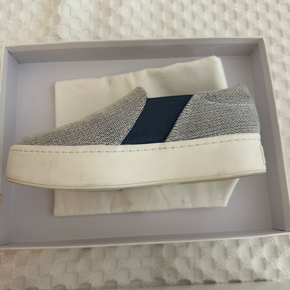 Vince shoes NWT. - Picture 2 of 5